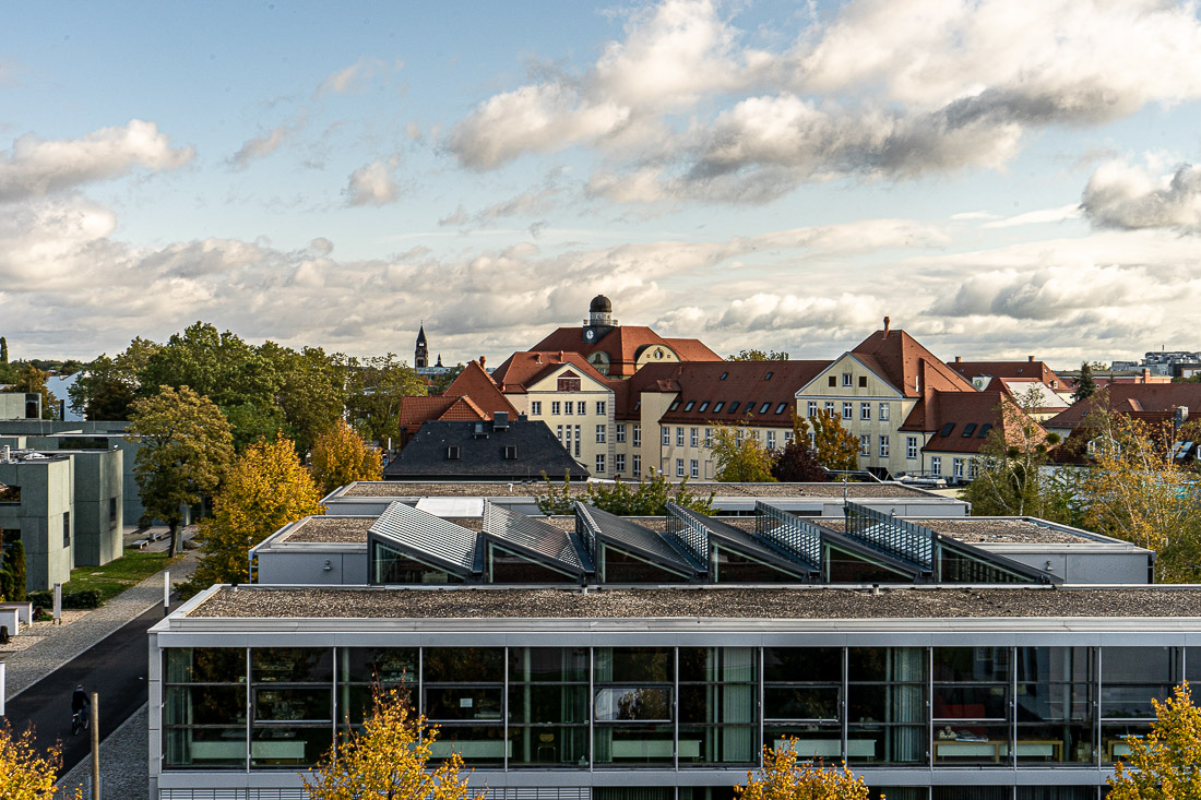 19 Het Bauhaus in Dessau (Uitzicht over Dessau)