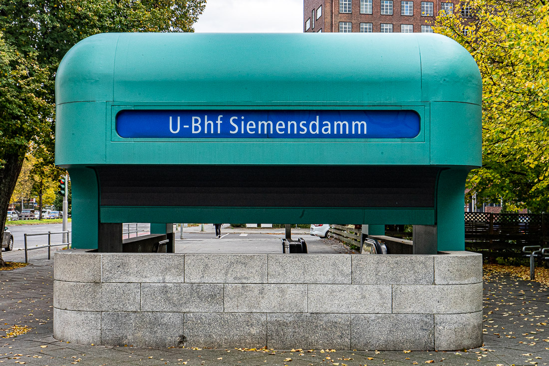 63 Metrostation in  Siemensstadt (Siemensdamm)