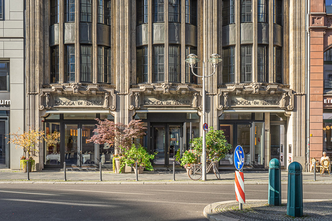 74 Gebouw in de Friedrichstrasse