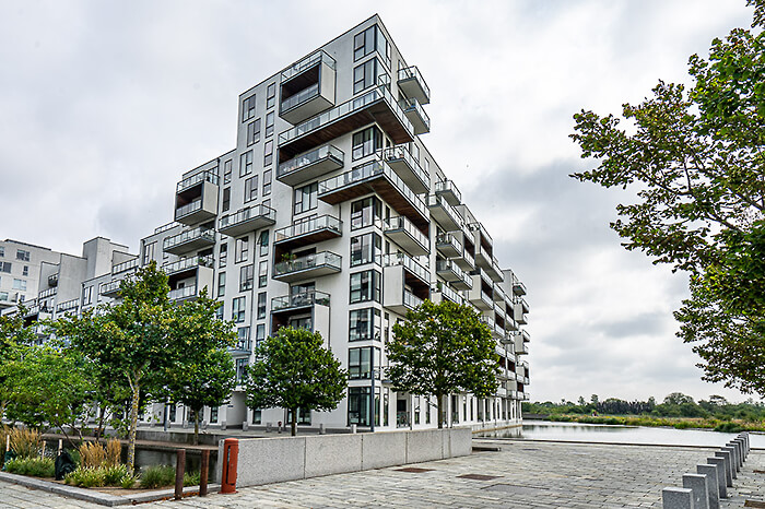 Er zijn grote open ruimten in Ørestad