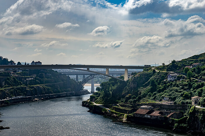 '2. Porto, bruggen over de Douro. Fotografie Anton Staartjes