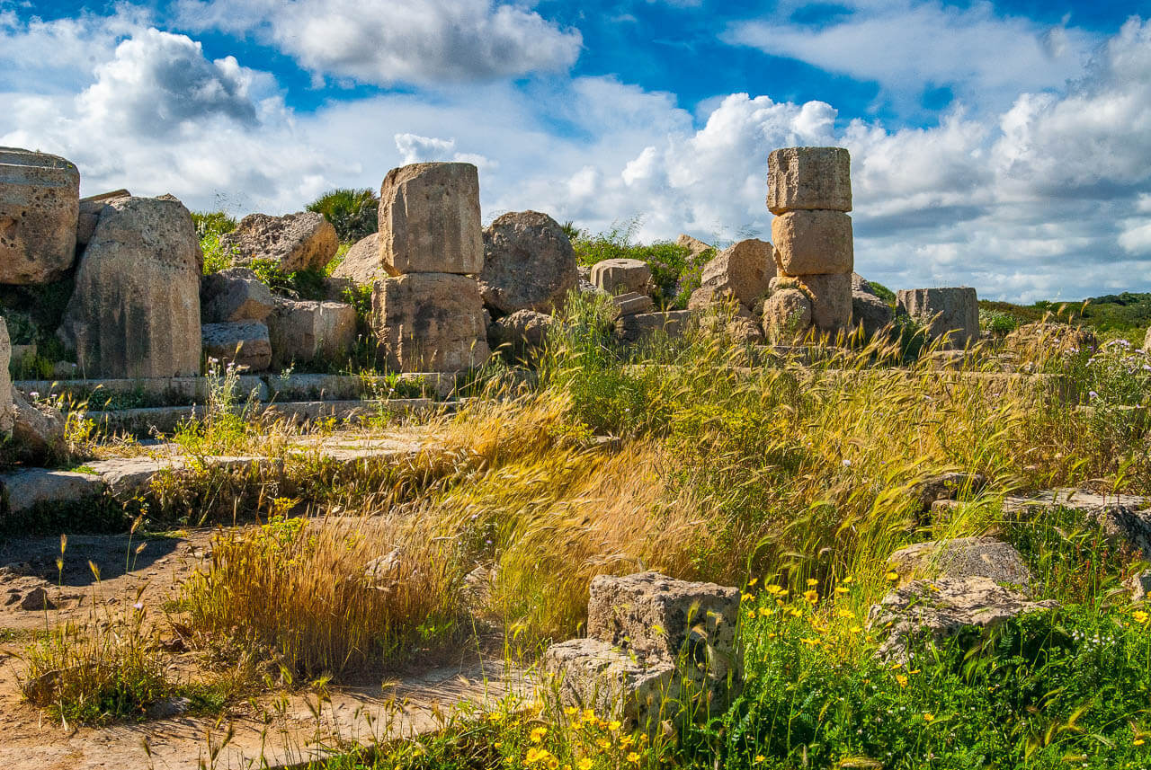 'Tempels bij Selinunte  op Sicilië'. Fotografie Anton Staartjes