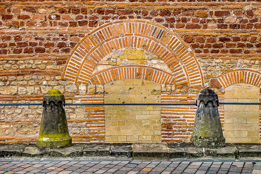 'Muren in de Duitse stad Trier'. Fotografie Anton Staartjes