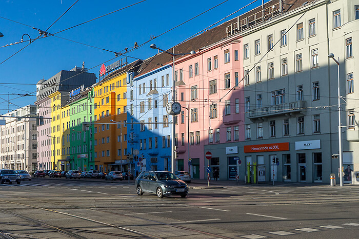 '12. Wenen, Huizen'. Fotografie Anton Staartjes